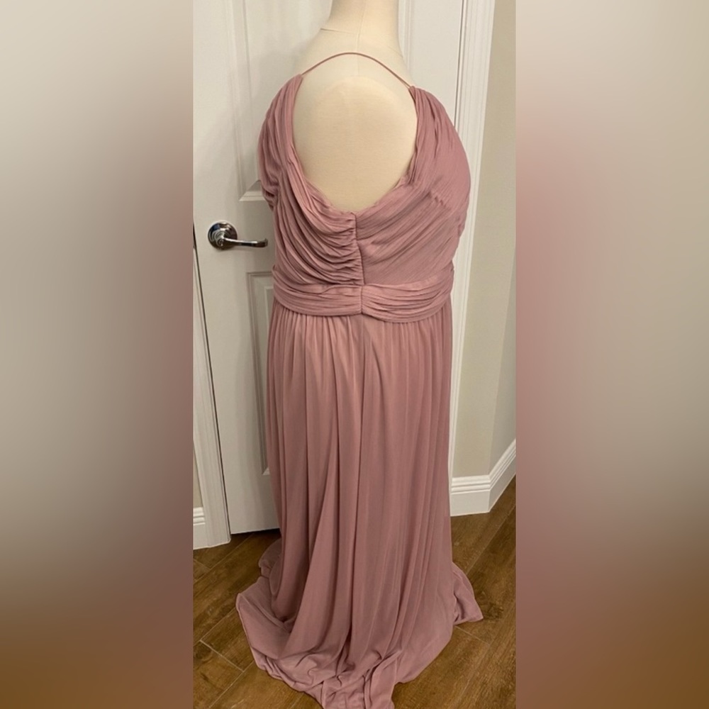 Plus Dress 💗 - Picture 2 of 6